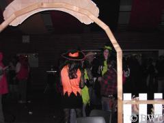 Hexen kommen nicht in den Saloon